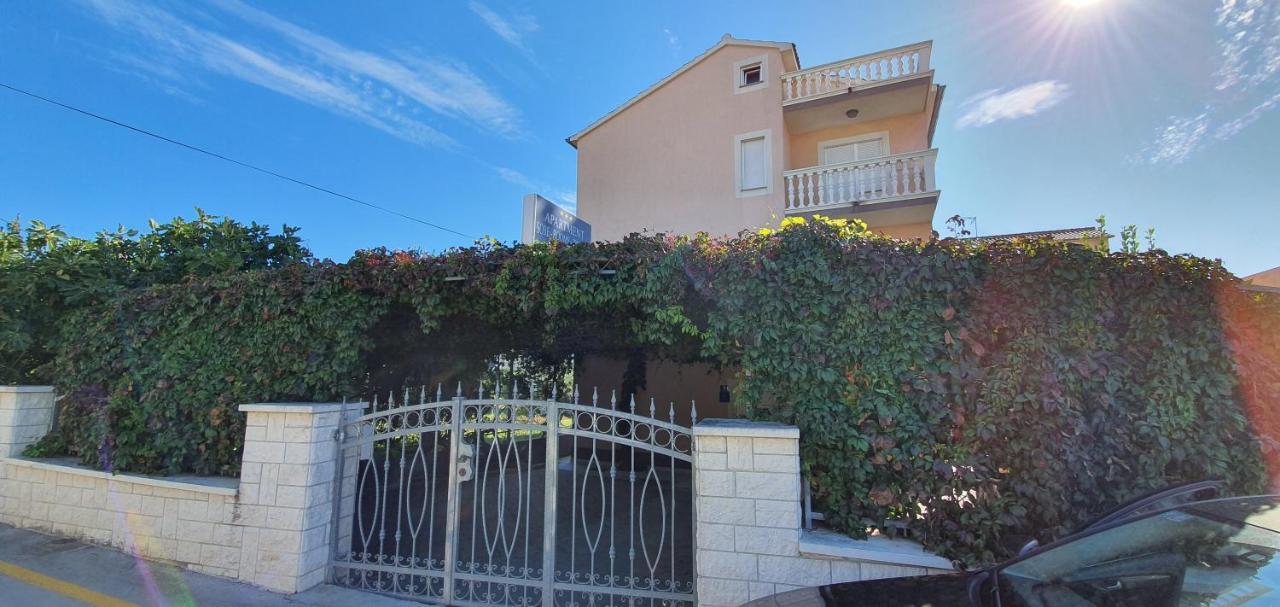 Apartmani Mira Водице Экстерьер фото
