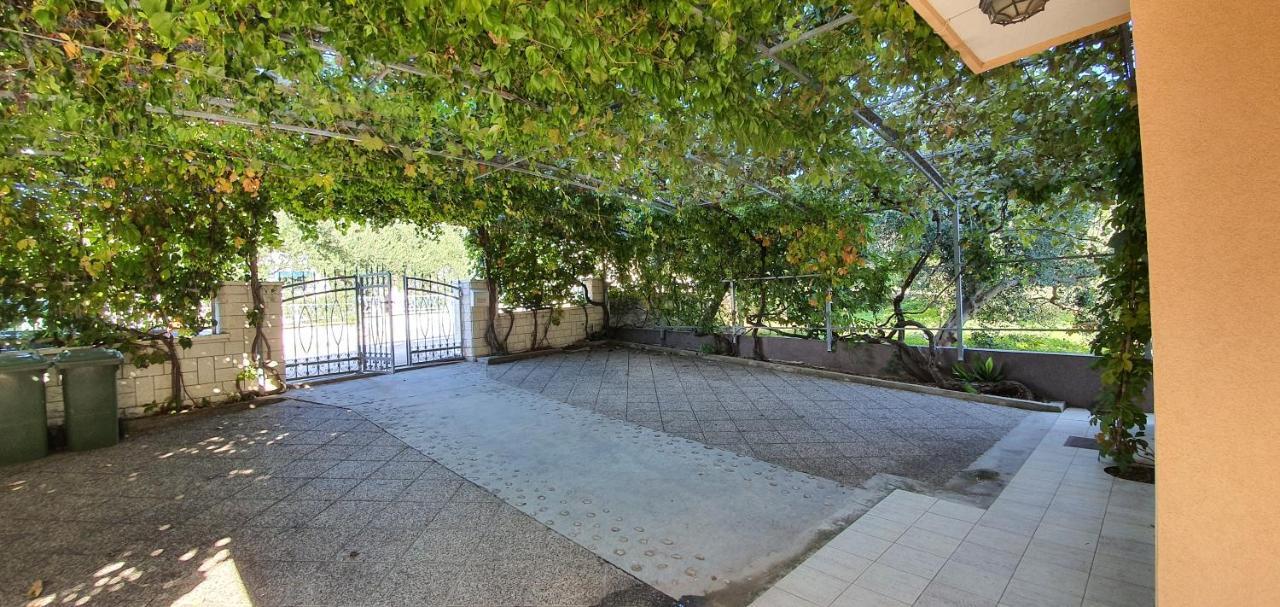 Apartmani Mira Водице Экстерьер фото