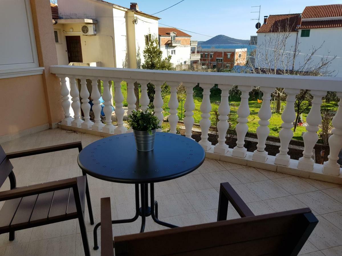 Apartmani Mira Водице Экстерьер фото