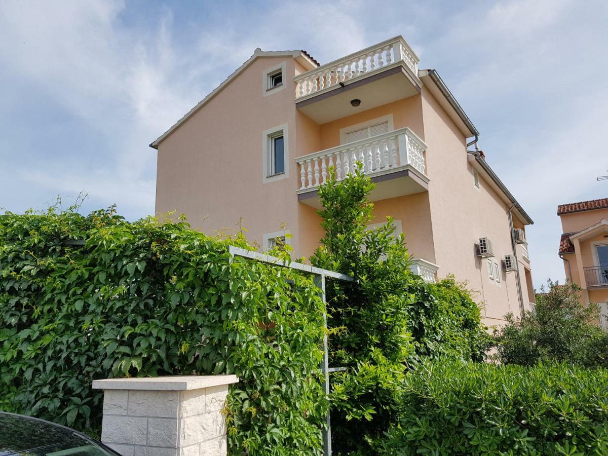 Apartmani Mira Водице Экстерьер фото