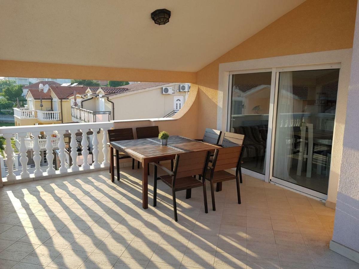 Apartmani Mira Водице Экстерьер фото